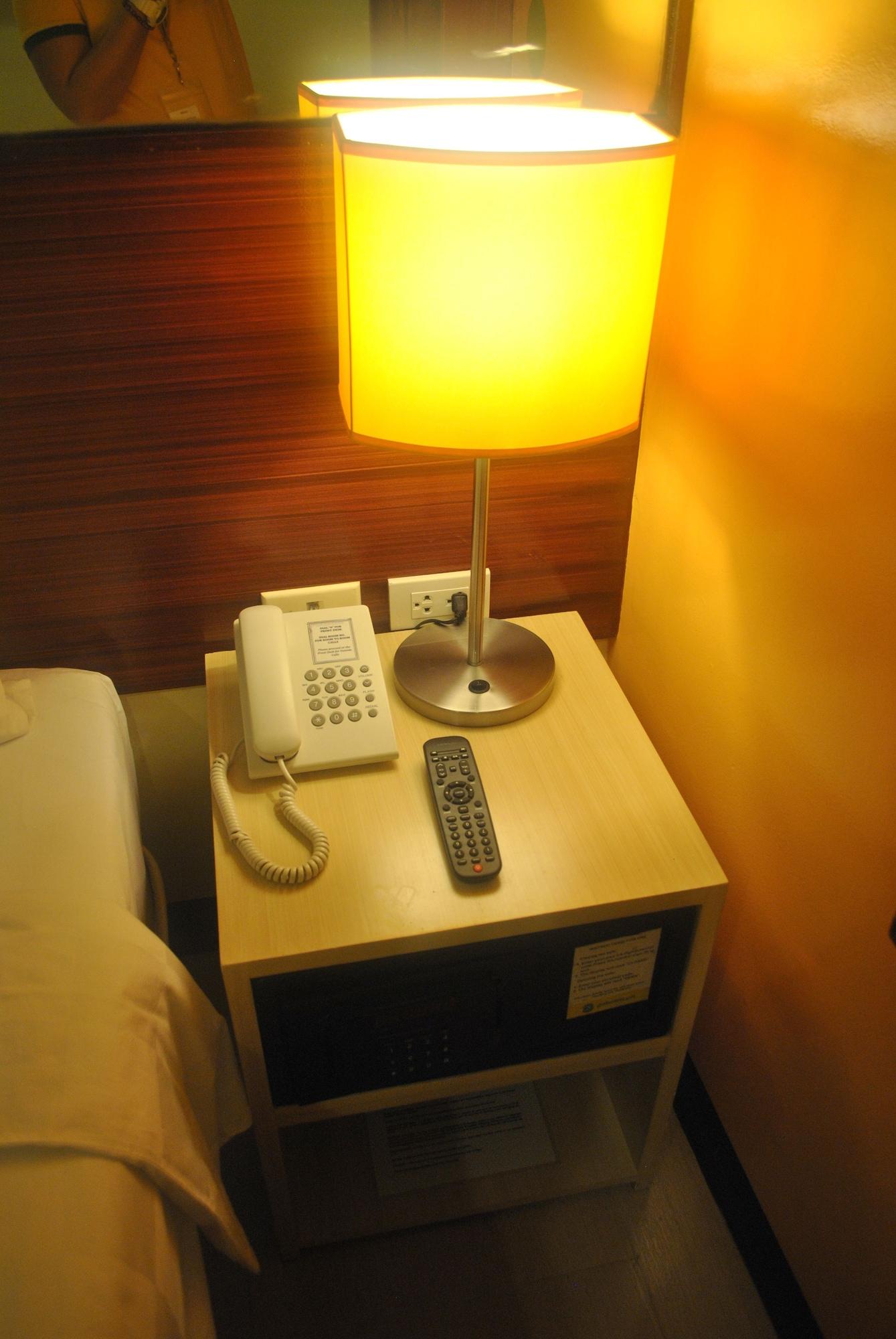 Go Hotels Tacloban Exterior photo