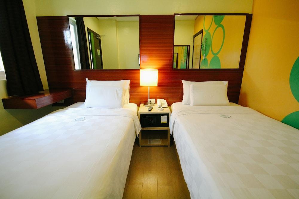 Go Hotels Tacloban Exterior photo