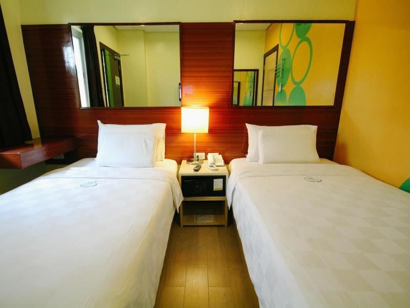 Go Hotels Tacloban Exterior photo