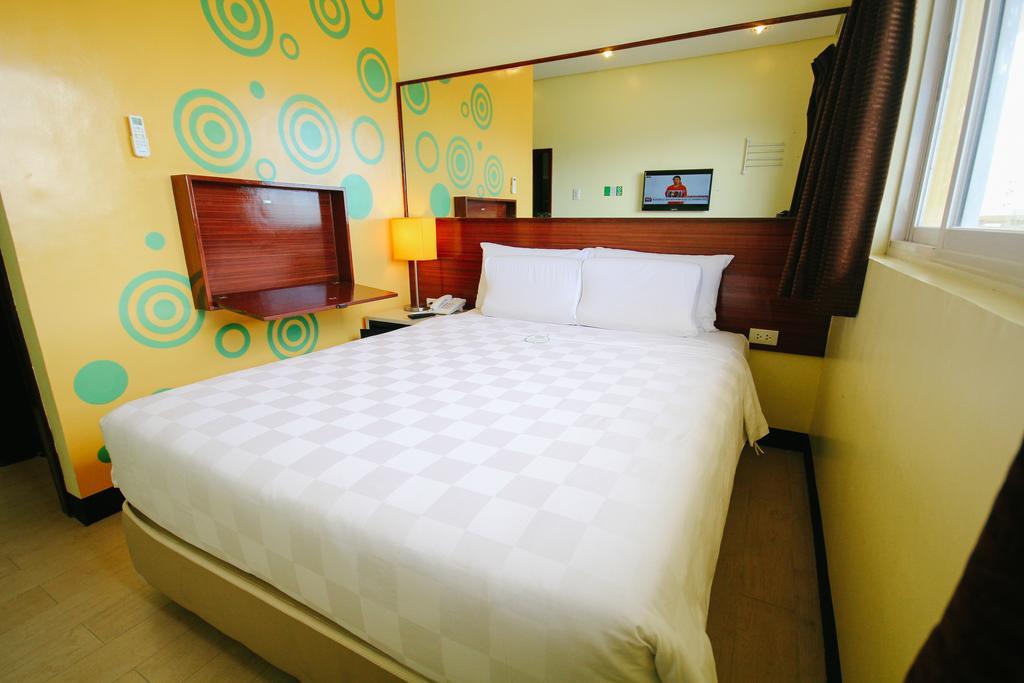 Go Hotels Tacloban Exterior photo